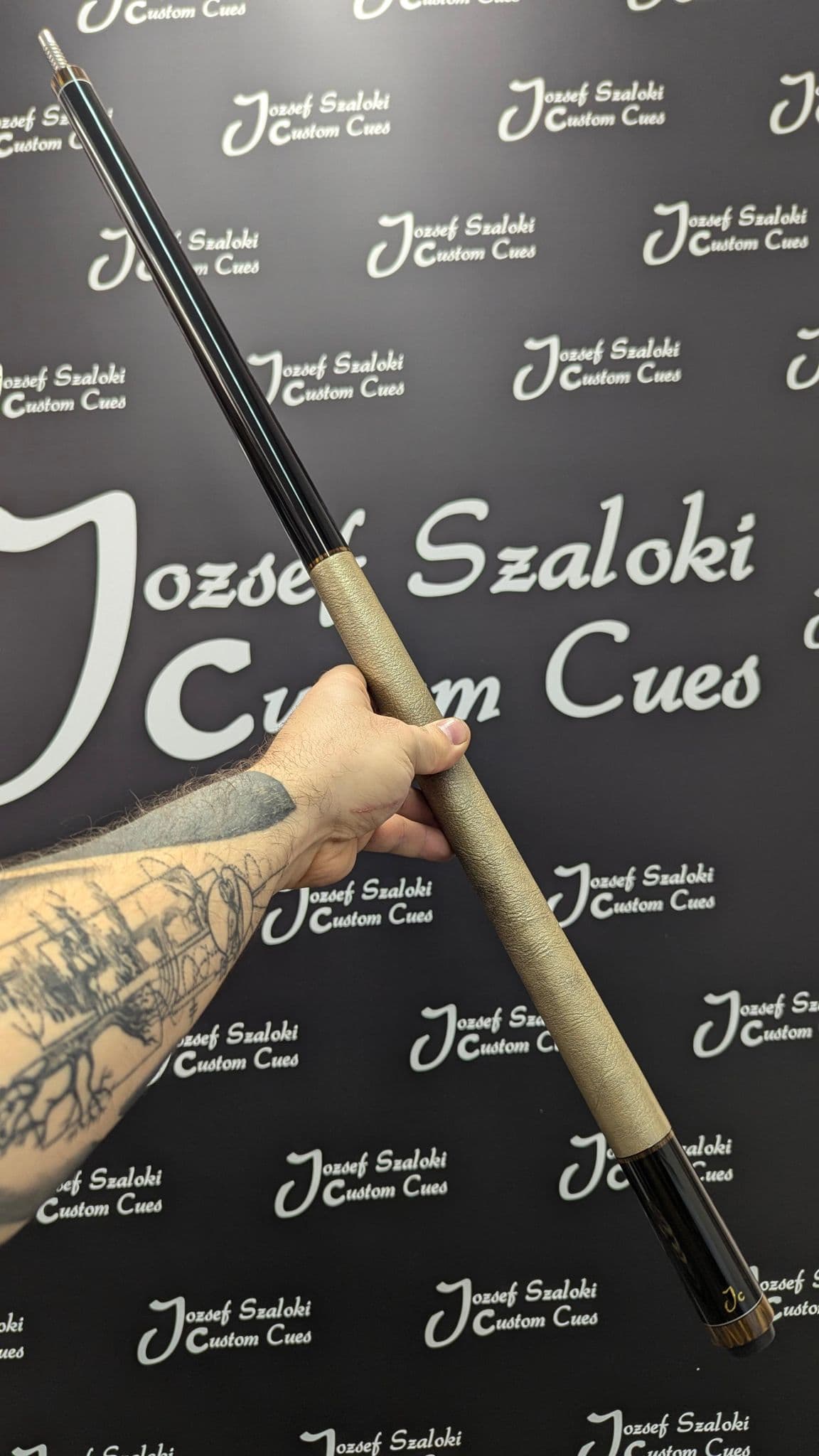 Afrikanischer Ebenholz Cue mit Echtleder Griff